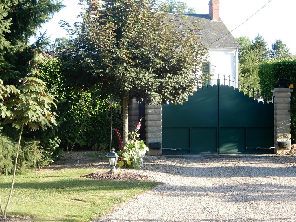 Chez Marie Bed & Breakfast Cercy-la-Tour Luaran gambar